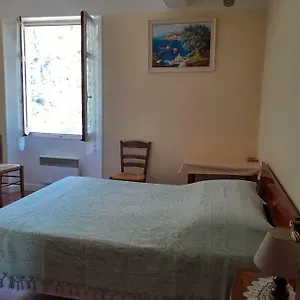 Les Deux Vallées Couette-café Utelle